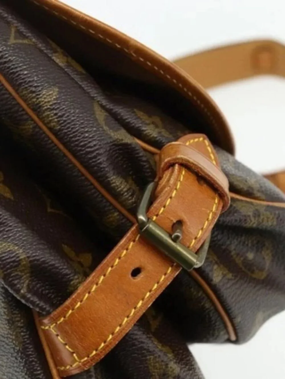 LOUIS VUITTON Monogram Saumur 30 Shoulder Bag M42256 LV Auth 176021A